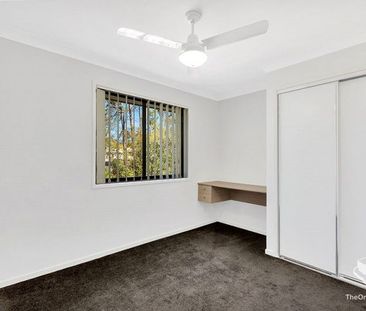 Break Lease - $490 until 15/02/25 SPACIOUS 3 BED UNIT IN LEAFY COMMUNITY CLOSE TO SHOPS AND SCHOOLS - Photo 1