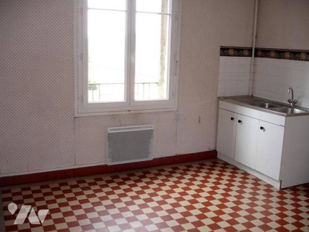 COUTANCES, centre ville, appartement deux pièces de 59 m2 - Photo 4