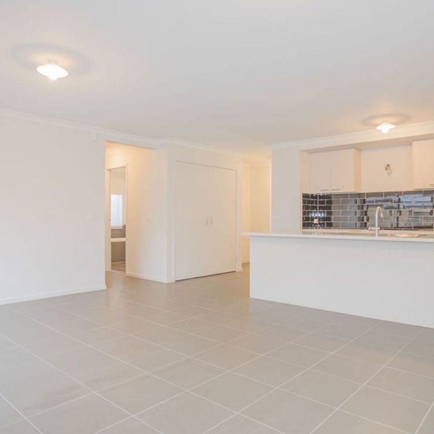 MODERN HOME IN STONEHILL - Photo 1