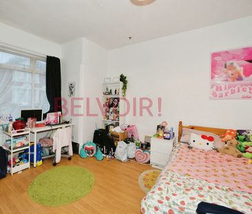 Semi-detached house to rent on - Photo 4