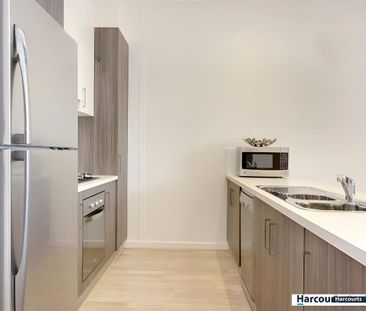 2 Bedroom Townhouse walking distance to Train Station - Photo 6