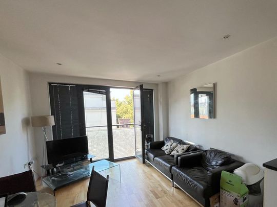 1 bedroom flat to rent - Photo 1