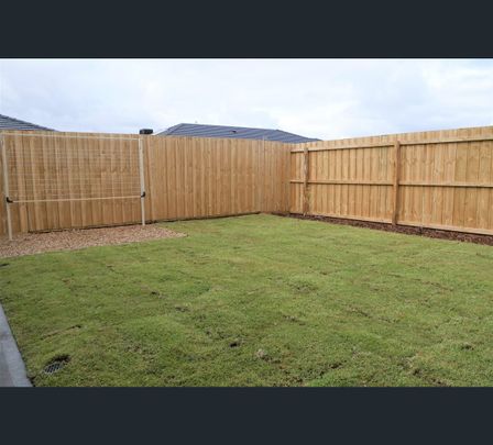 23 Wicklow Drive, Melton South, Vic 3338 - Photo 1