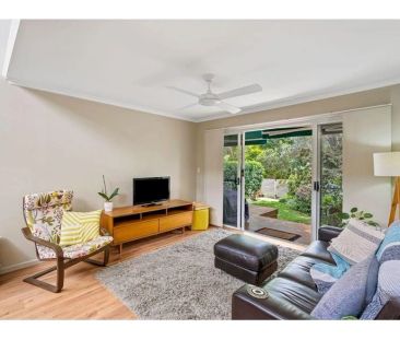 Modern 3-Bedroom Townhouse with Park Access - Photo 1