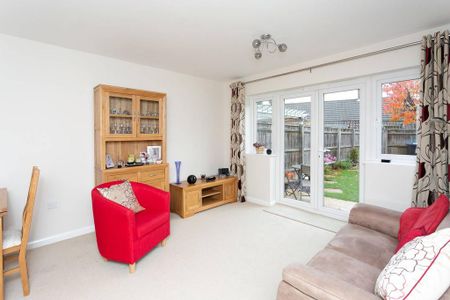 2 bedroom terraced house to rent - Photo 2