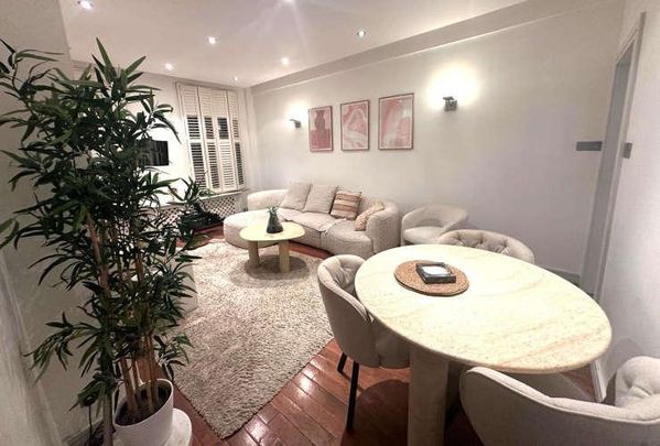 St. George�s Court, South Kensington, SW3 - Photo 1