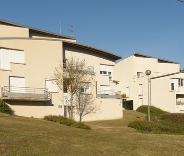 appartement à louer en rez de jardin avec balcon - Photo 2