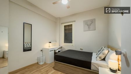 barcelona, Catalonia 08023 - Photo 5