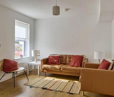 17 Lyle Road, Ballyholme, Bangor, BT20 5LU - Photo 1