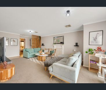 Neat and Tidy home! - Photo 5