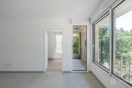 Rental Apartment Bordeaux Saint-Jean - Photo 4