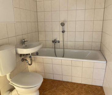 Sanierte Familienwohnung mit großem Balkon und Weitblick über Plauen - Foto 1