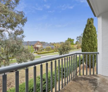 A Charming and Quaint Feel with Convenience at Your Doorstep - Photo 4