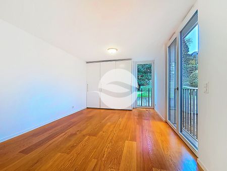 Splendid luxury accommodation with a large terrace, just a stone’s throw from the lake - Photo 4