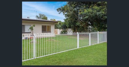 Comfortable Coastal Living in Trinity Beach! - Photo 5