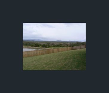 9 The Peak, Zilzie, Qld 4710 - Photo 1