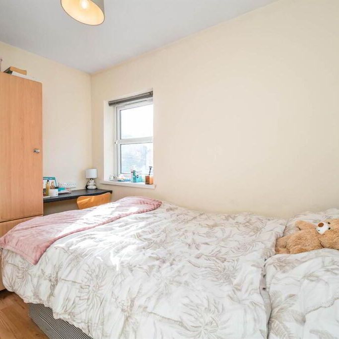 Great Apartment, 2B Rugby Avenue, Queens Quarter, Belfast, BT7 1RG - Photo 1