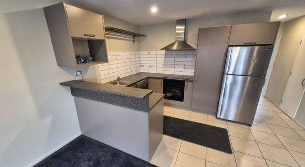 Conveniently located - Photo 1