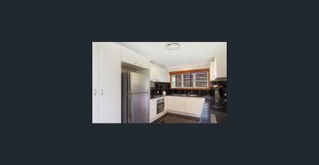 AIR-CONDITIONING... LARGE DECK... SHED... BATH... DISHWASHER... QUIET STREET - Photo 2