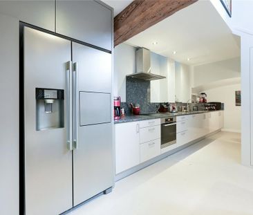 2 bedroom duplex to rent - Photo 1