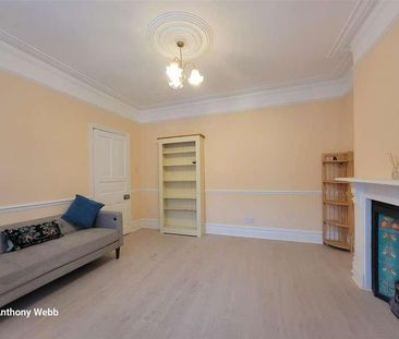 Eaton Park Road, Palmers Green, N13 - Photo 1