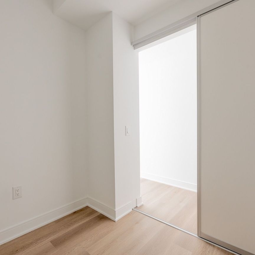 For Lease - 86 Dundas Street Unit# 526, Mississauga, Ontario - Photo 1