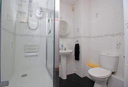 1 bedroom flat to rent - Photo 4