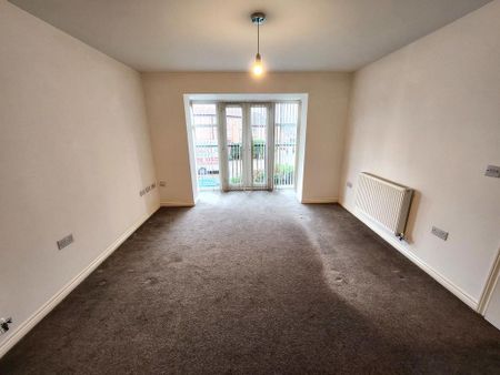 2 bedroom ground floor flat to rent - Photo 3