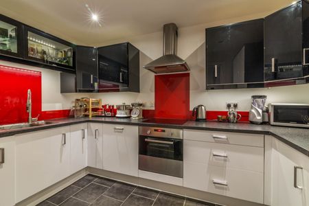 2 Bed Flat, Lexington Place, NG1 - Photo 2