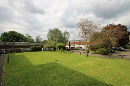 3 Bed Terraced House, Park Hill Rise, CR0 - Photo 5