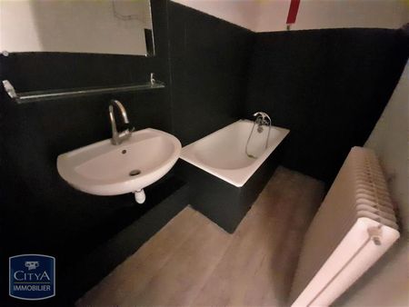 Location Appartement 2 pièces 44m² VILLEFRANCHE SUR SAONE 69400 - Photo 2