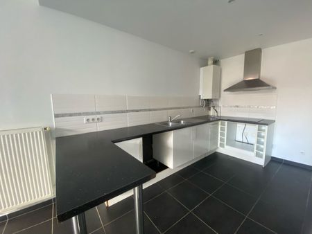 Location Appartement 2 pièces 63m² LILLE 59000 - Photo 3