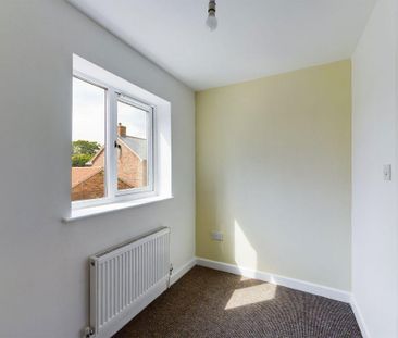 4 bedroom terraced house to rent - Photo 4