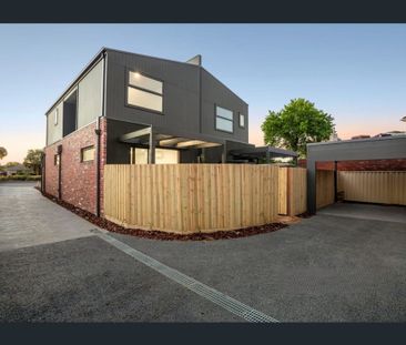 For Rent - Immediately - Photo 3