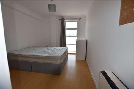 Buchanan Court, Worgan Street, SE16 - Photo 3
