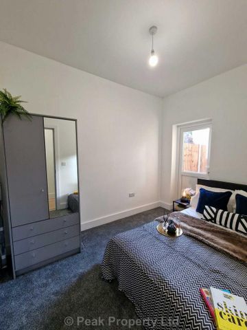 1 bedroom in a house share to rent - Photo 4