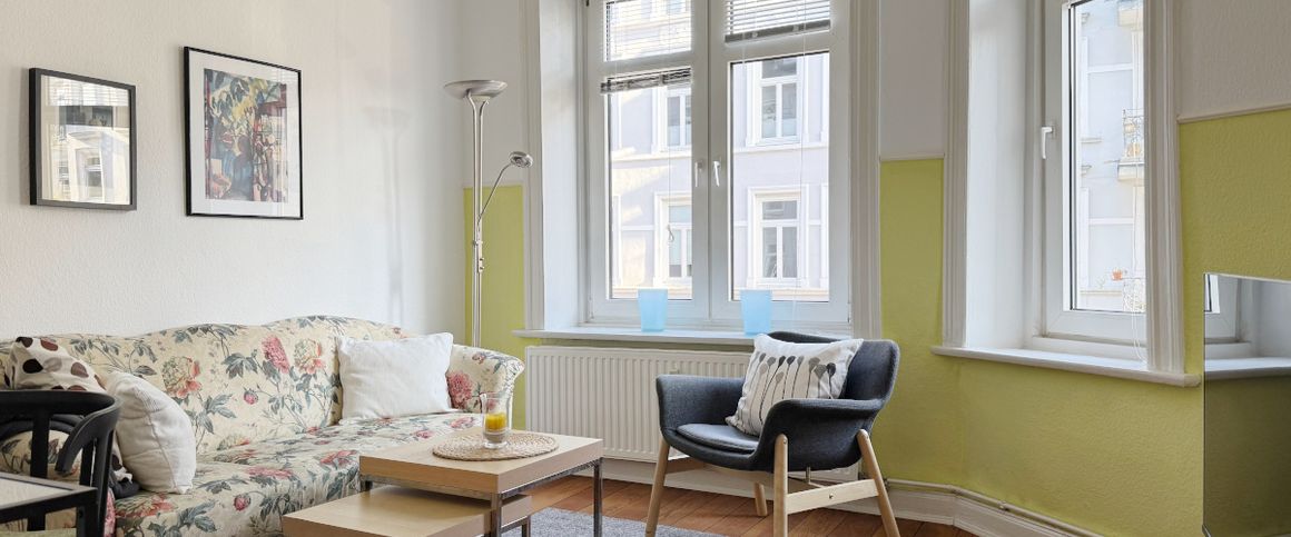 2-Zi.-Wohnung mit 44 m² in einem Jugendstil-Altbau im schönen Eimsbüttel... - Foto 1