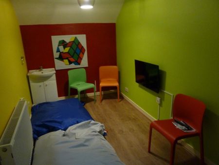 5 bedroom flat to rent - Photo 3