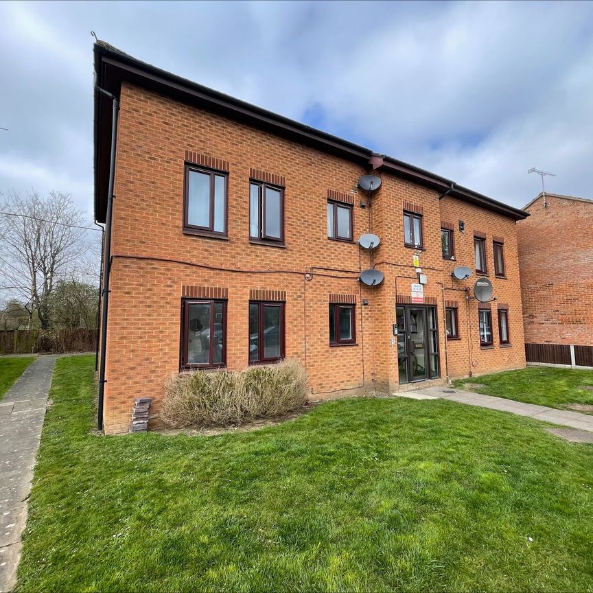 2 bedroom apartment to rent Cavalier Close - North Luton - Ground Floor - Unfurnished - LU3 2XS - Photo 1