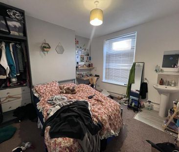 4 bedroom terraced house to rent - Photo 4