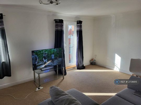 1 bedroom in a flat share to rent - Photo 1