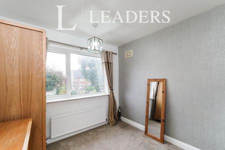 3 bedroom semi-detached house to rent - Photo 5