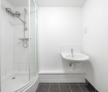 Studio to rent - Photo 6