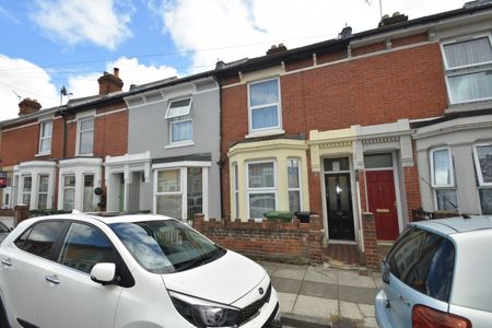 3 bedroom terraced house to rent - Photo 2