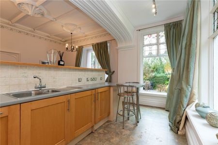 Clarence Road, Bollington, Macclesfield, Cheshire, SK10 - Photo 4