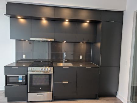 For Lease - 448 Burnhamthorpe Road Unit# 2312, Mississauga, Ontario - Photo 3