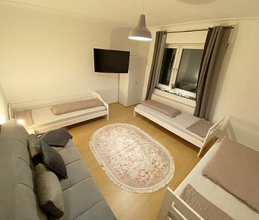 Modern möblierte Wohnung mit 2 Schlafzimmern in Bergheim - Foto 3