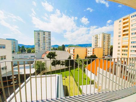 Mietwohnung mit Balkon - Generationenwohnhaus Top 13 - [GF,TS] - Photo 2