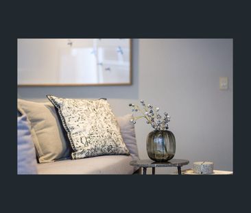 Prime St Leonards 1 bedroom Apartment | Walk to Station & Dining - Photo 1