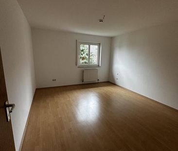 Helle 3-Zimmer-Wohnung mit Balkon & Duplex-Stellplatz in ruhiger La... - Foto 1